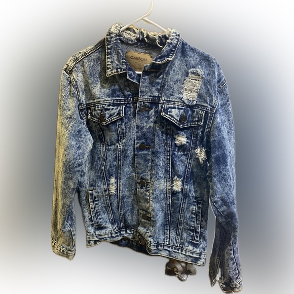 Carbon- Jean Jacket size Medium worn only a few times. Basicallyy brand new. - Picture 1 of 9